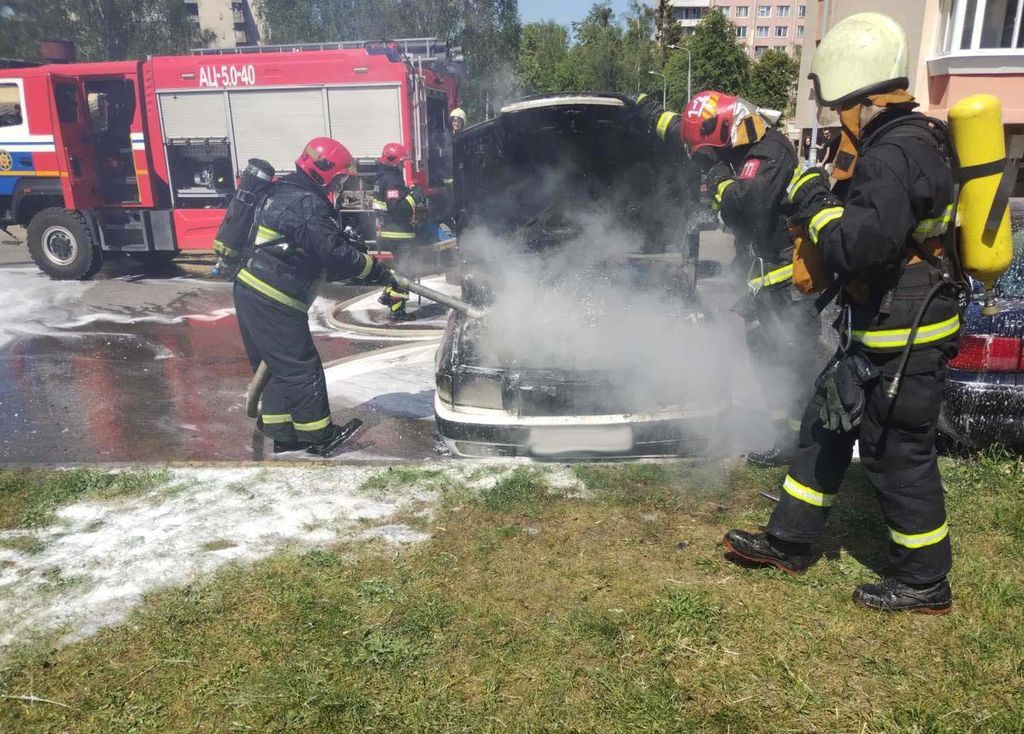 Две машины сгорели в Гродно за сутки