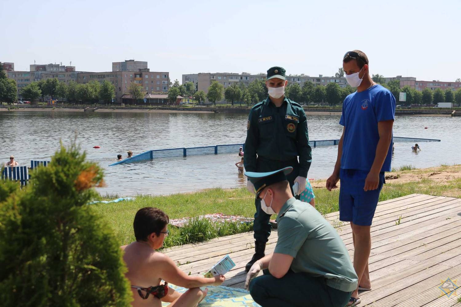 ОСВОД пляж. Летний патруль МЧС. ОСВОД на острове отдыха. Туристическая полиция на пляже.