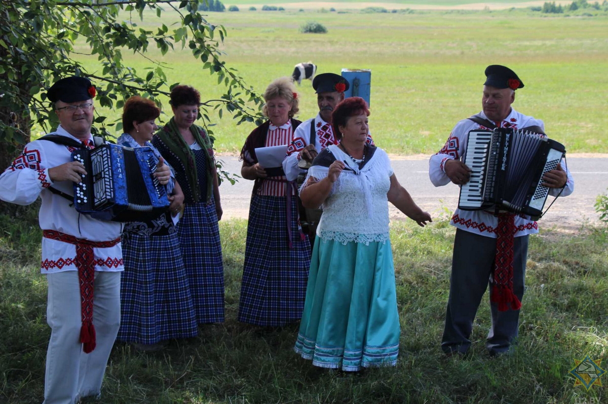 Погода в турце кореличского. Агрогородок красное Кореличского района. Лыковичи Кореличский район. Забердово Кореличский район. Кореличский центр культуры и народного творчества.